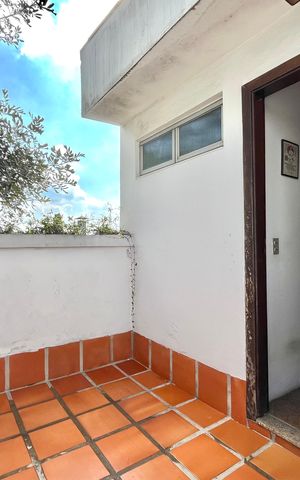 Casa à venda com 134m², 3 quartos e 2 vagas Casa à venda com 134m², 3 quartos e 2 vagasÁrea externa
