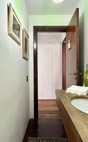 Casa à venda com 134m², 3 quartos e 2 vagas Casa à venda com 134m², 3 quartos e 2 vagasLavabo