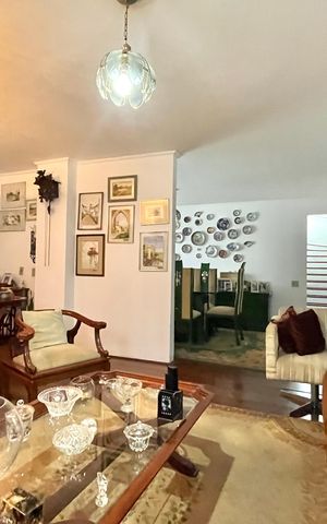 Casa à venda com 134m², 3 quartos e 2 vagas Casa à venda com 134m², 3 quartos e 2 vagasSala