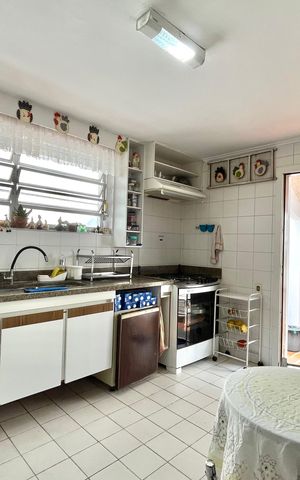 Casa à venda com 134m², 3 quartos e 2 vagas Casa à venda com 134m², 3 quartos e 2 vagasCozinha