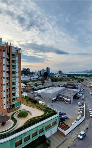 Apartamento para alugar com 166m², 4 quartos e 2 vagas Apartamento para alugar com 166m², 4 quartos e 2 vagasVista