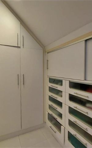 Apartamento para alugar com 166m², 4 quartos e 2 vagas Apartamento para alugar com 166m², 4 quartos e 2 vagasCloset