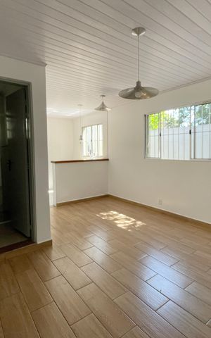 Casa para alugar com 42m², 1 quarto e sem vaga
