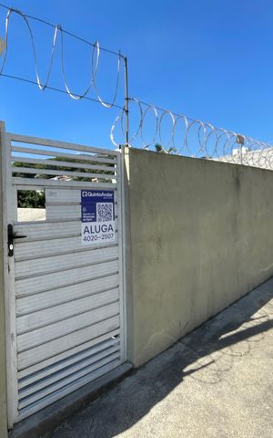 Casa para alugar com 42m², 1 quarto e sem vaga