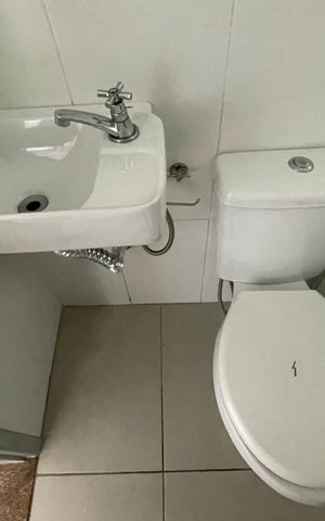 Casa para alugar com 42m², 1 quarto e sem vaga