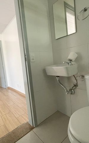 Casa para alugar com 42m², 1 quarto e sem vaga