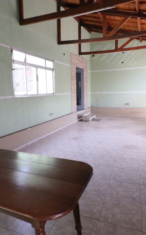 Casa à venda com 215m², 3 quartos e 2 vagasGaragem