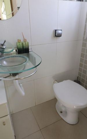 Casa à venda com 215m², 3 quartos e 2 vagasLavabo