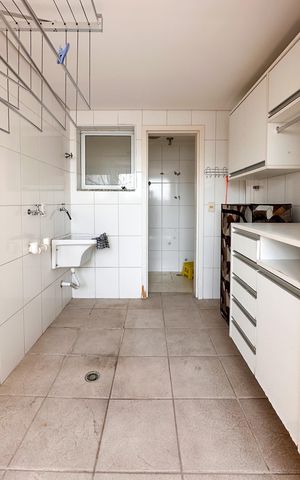 Apartamento à venda com 158m², 3 quartos e 3 vagas Apartamento à venda com 158m², 3 quartos e 3 vagasÁrea de Serviço