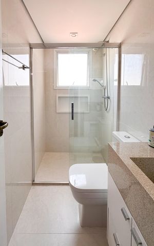 Apartamento à venda com 158m², 3 quartos e 3 vagas Apartamento à venda com 158m², 3 quartos e 3 vagasBanheiro da Suíte 2