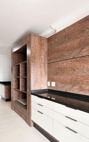 Apartamento à venda com 158m², 3 quartos e 3 vagas Apartamento à venda com 158m², 3 quartos e 3 vagasCozinha
