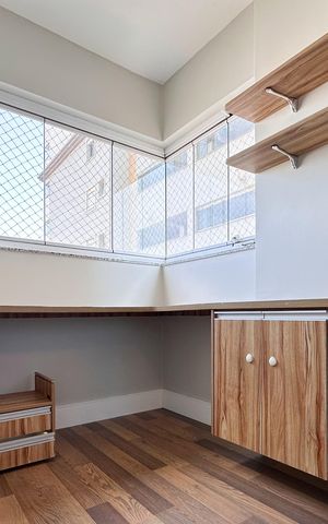 Apartamento à venda com 158m², 3 quartos e 3 vagas Apartamento à venda com 158m², 3 quartos e 3 vagasVaranda da Suíte 3