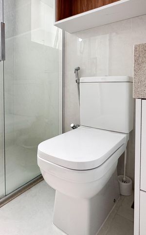 Apartamento à venda com 158m², 3 quartos e 3 vagas Apartamento à venda com 158m², 3 quartos e 3 vagasBanheiro da Suíte 1