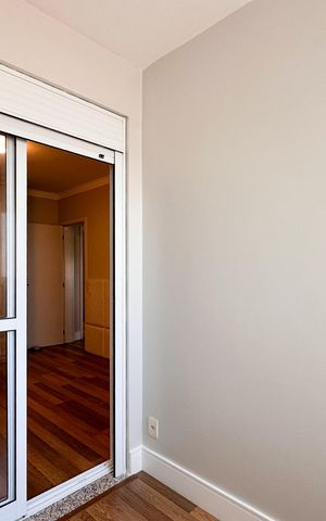 Apartamento à venda com 158m², 3 quartos e 3 vagas Apartamento à venda com 158m², 3 quartos e 3 vagasVaranda da Suíte 3