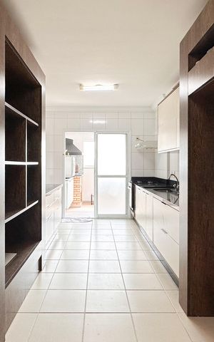 Apartamento à venda com 158m², 3 quartos e 3 vagas Apartamento à venda com 158m², 3 quartos e 3 vagasCozinha