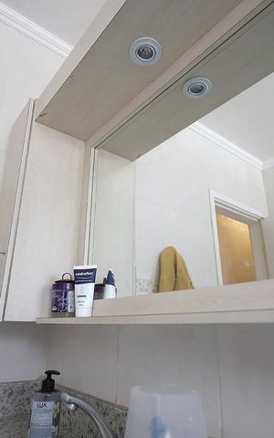 Casa à venda com 173m², 3 quartos e 2 vagas Casa à venda com 173m², 3 quartos e 2 vagasBanheiro