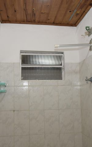 Casa para alugar com 250m², 2 quartos e 3 vagasBanheiro