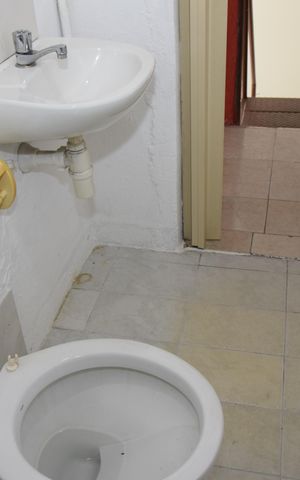 Casa para alugar com 250m², 2 quartos e 3 vagasBanheiro