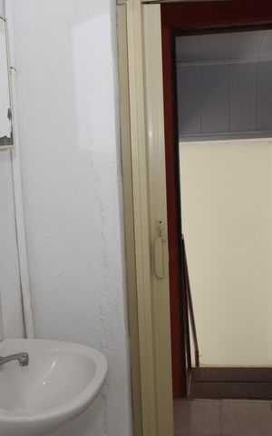 Casa para alugar com 250m², 2 quartos e 3 vagasBanheiro