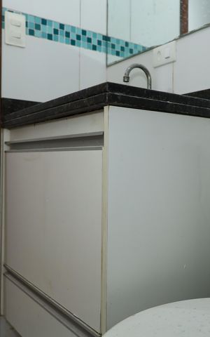 Casa à venda com 120m², 3 quartos e 2 vagasBanheiro social 