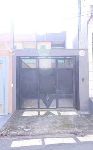 Casa à venda com 120m², 3 quartos e 2 vagasFachada do imóvel