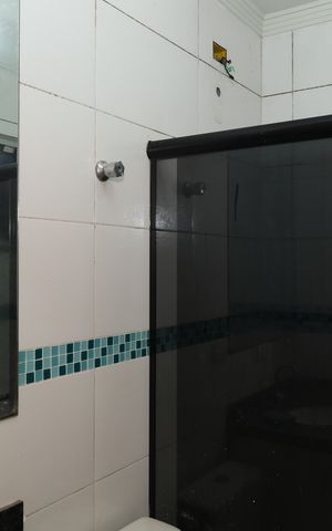Casa à venda com 120m², 3 quartos e 2 vagasBanheiro social 