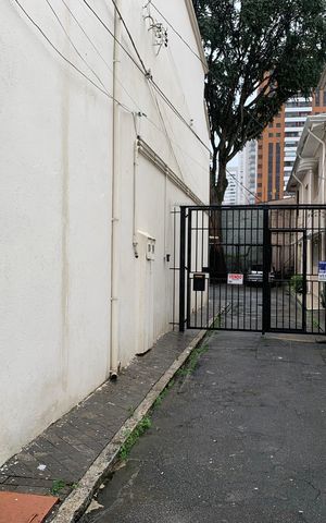 Casa de condomínio à venda com 170m², 3 quartos e 2 vagas Casa de condomínio à venda com 170m², 3 quartos e 2 vagasFachada + Plaquinha