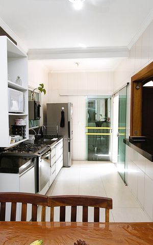 Casa à venda com 360m², 4 quartos e 4 vagasCozinha casa 1