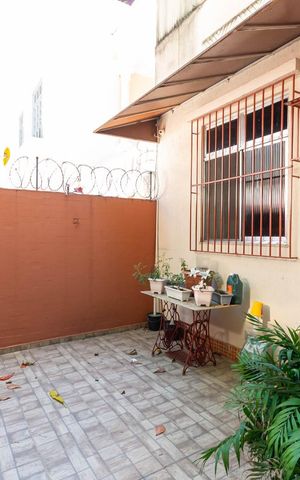 Casa à venda com 100m², 2 quartos e 1 vagaQuintal