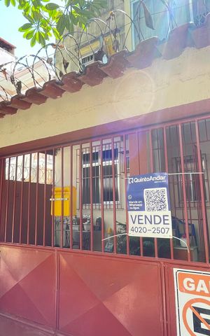 Casa à venda com 100m², 2 quartos e 1 vaga Casa à venda com 100m², 2 quartos e 1 vagaFachada