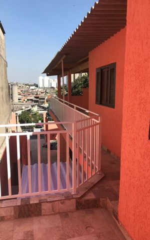 Casa à venda com 160m², 1 quarto e 1 vaga Casa à venda com 160m², 1 quarto e 1 vagaÁrea externa