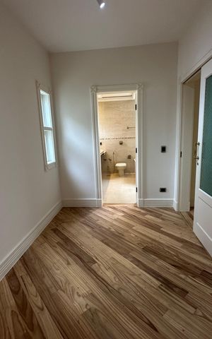 Casa de condomínio à venda com 500m², 4 quartos e 4 vagas Casa de condomínio à venda com 500m², 4 quartos e 4 vagasSuíte 2