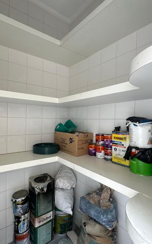 Casa de condomínio à venda com 500m², 4 quartos e 4 vagas Casa de condomínio à venda com 500m², 4 quartos e 4 vagasDeposito