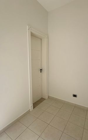 Casa de condomínio à venda com 500m², 4 quartos e 4 vagas Casa de condomínio à venda com 500m², 4 quartos e 4 vagasQuarto de Serviço