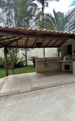 Casa de condomínio à venda com 500m², 4 quartos e 4 vagas Casa de condomínio à venda com 500m², 4 quartos e 4 vagasChurrasqueira