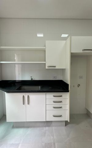 Casa de condomínio à venda com 500m², 4 quartos e 4 vagas Casa de condomínio à venda com 500m², 4 quartos e 4 vagasÁrea de Serviço