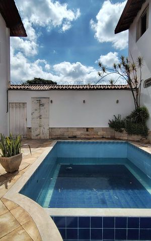 Casa à venda com 360m², 4 quartos e 6 vagas