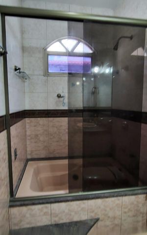 Casa à venda com 360m², 4 quartos e 6 vagas
