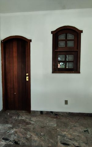 Casa à venda com 360m², 4 quartos e 6 vagas
