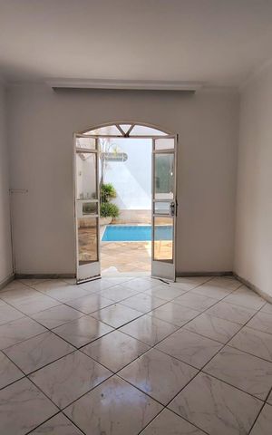 Casa à venda com 360m², 4 quartos e 6 vagas