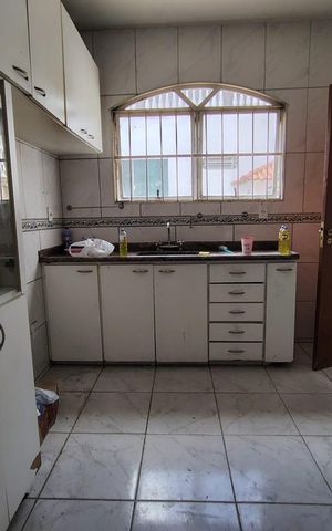 Casa à venda com 360m², 4 quartos e 6 vagas