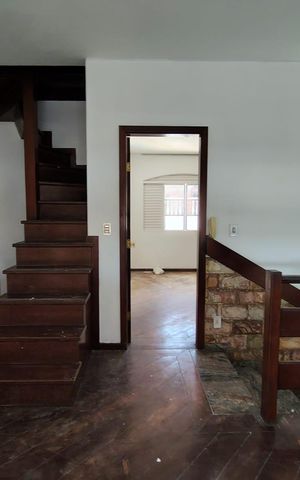 Casa à venda com 360m², 4 quartos e 6 vagas