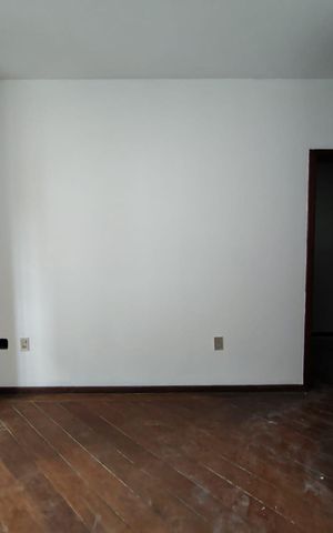 Casa à venda com 360m², 4 quartos e 6 vagas