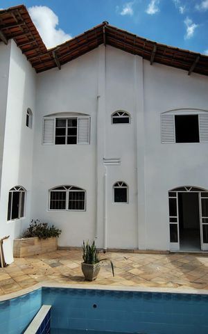 Casa à venda com 360m², 4 quartos e 6 vagas