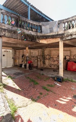 Casa para alugar com 374m², 3 quartos e 10 vagas Casa para alugar com 374m², 3 quartos e 10 vagasGaragem