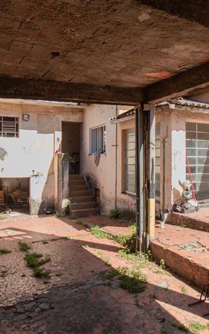 Casa para alugar com 374m², 3 quartos e 10 vagas Casa para alugar com 374m², 3 quartos e 10 vagasGaragem