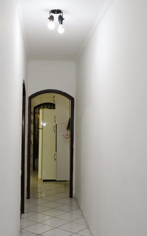 Casa à venda com 125m², 4 quartos e 2 vagasCorredor casa 1 (térrea)