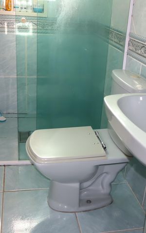 Casa à venda com 125m², 4 quartos e 2 vagasBanheiro suíte casa 2 (superior)