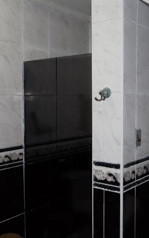 Casa à venda com 125m², 4 quartos e 2 vagasBanheiro Suíte casa 1 (térrea)