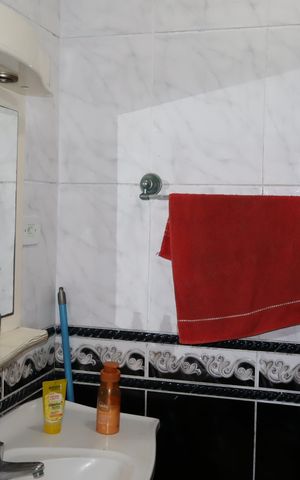 Casa à venda com 125m², 4 quartos e 2 vagasBanheiro Suíte casa 1 (térrea)